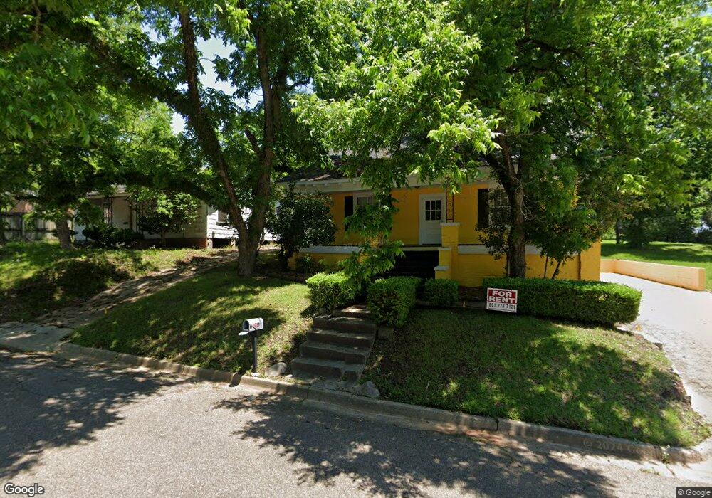 1039 N 15th Ave, Laurel, MS 39440 - photo 1