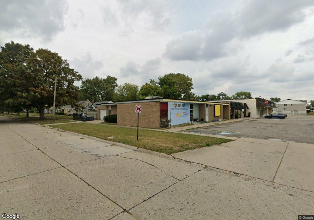 10160 W Nine Mile Rd, Oak Park, MI 48237 - photo 1