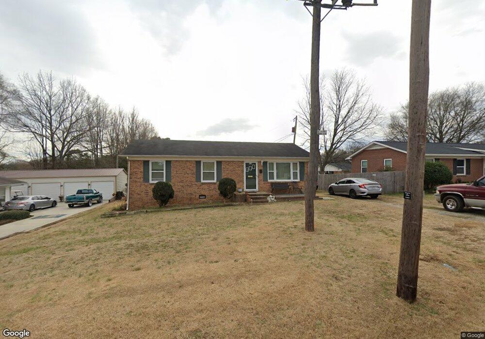 404 Carver St, Clover, SC 29710 - photo 1