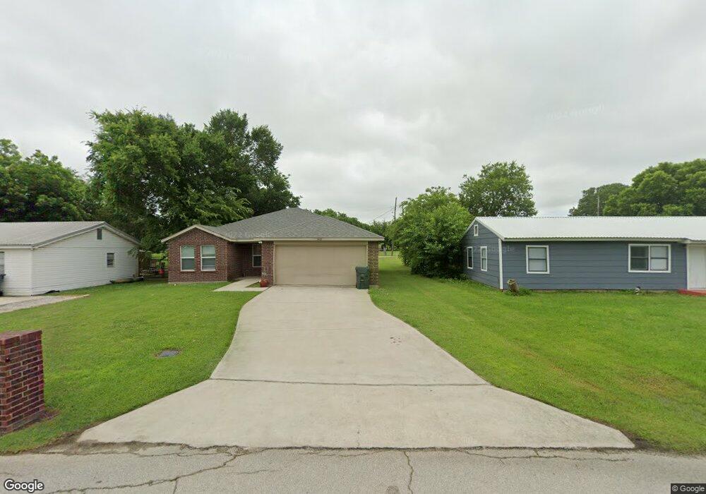 1402 12th Ave NE, Ardmore, OK 73401 - photo 1