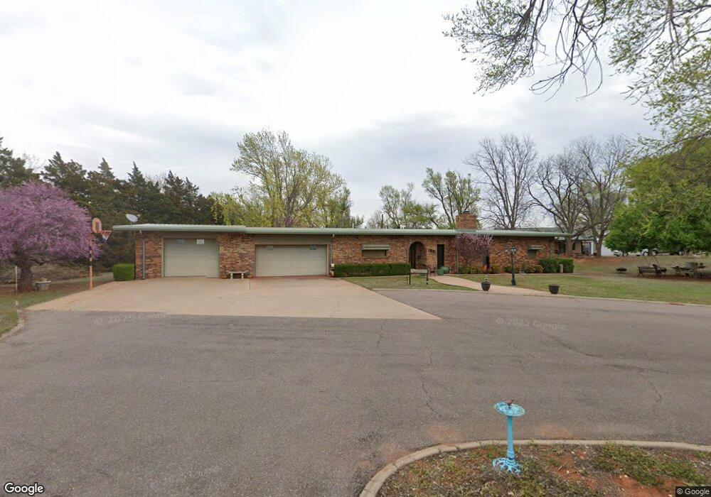 310 N Noble St, Elk City, OK 73644 - photo 1