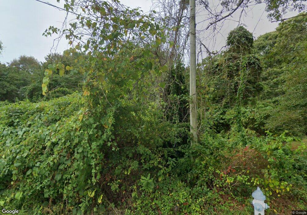 4 Chestnut St, Teaticket, MA 2536 - photo 1