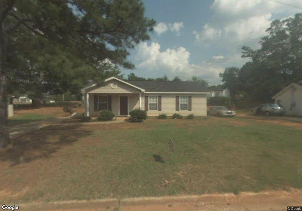 105 Shannon Ln, Barnesville, GA 30204 - photo 1