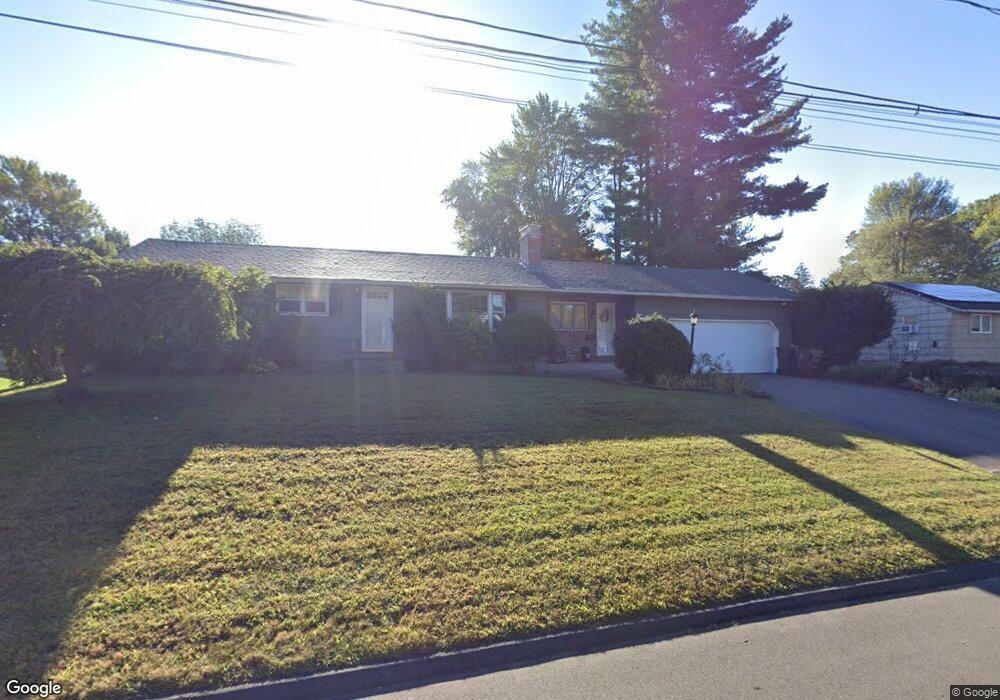 10 Roberts Rd, Enfield, CT 06082 - photo 1