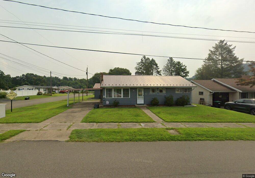 1012 E 2nd St, Nescopeck, PA 18635 - photo 1