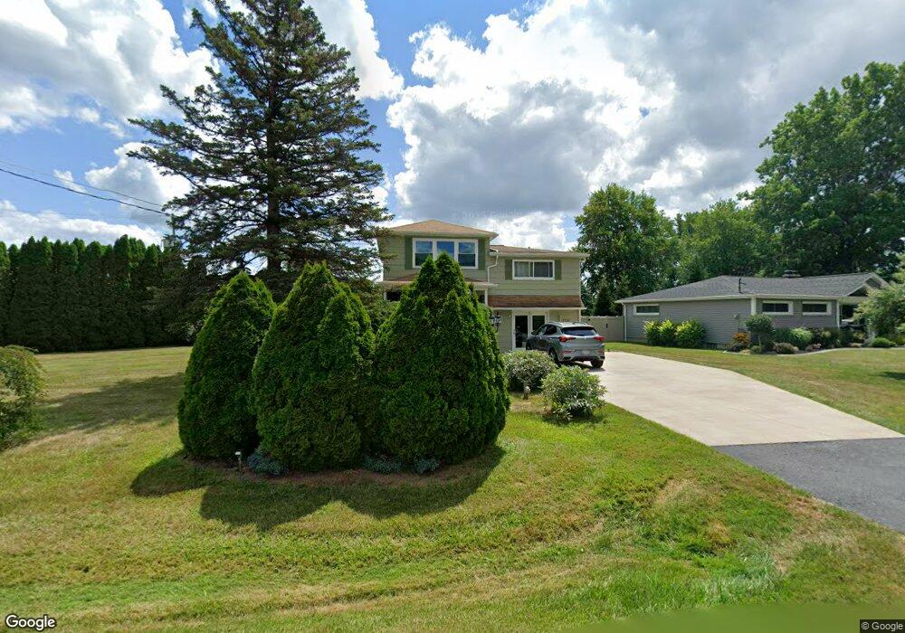 7251 Knoll Dr, North Tonawanda, NY 14120 - photo 1