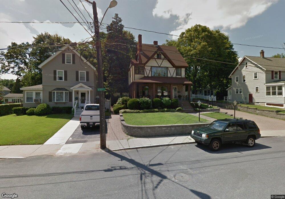 27 Scott St unit 1, Woburn, MA 01801 - photo 1