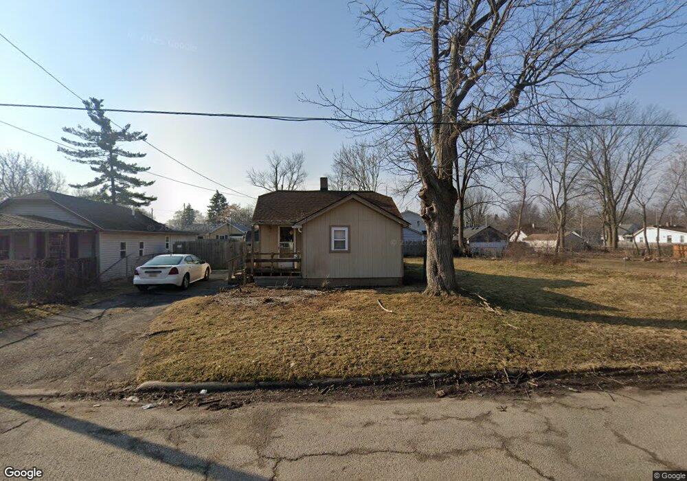 1049 W Boatfield Ave, Flint, MI 48507 - photo 1