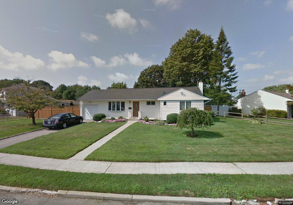 12 Elizabeth Dr, Bethpage, NY 11714 - photo 1