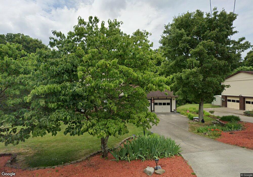 262 Pine Cir, Dunbar, WV 25064 - photo 1