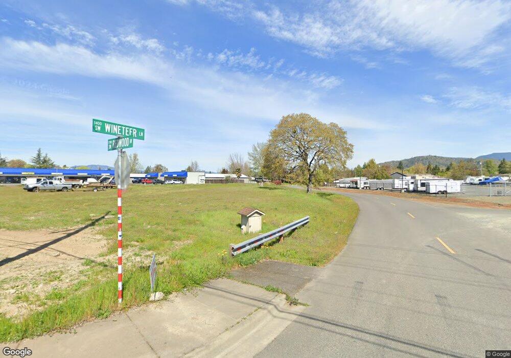 1426 Wineteer Ln, Grants Pass, OR 97527 - photo 1