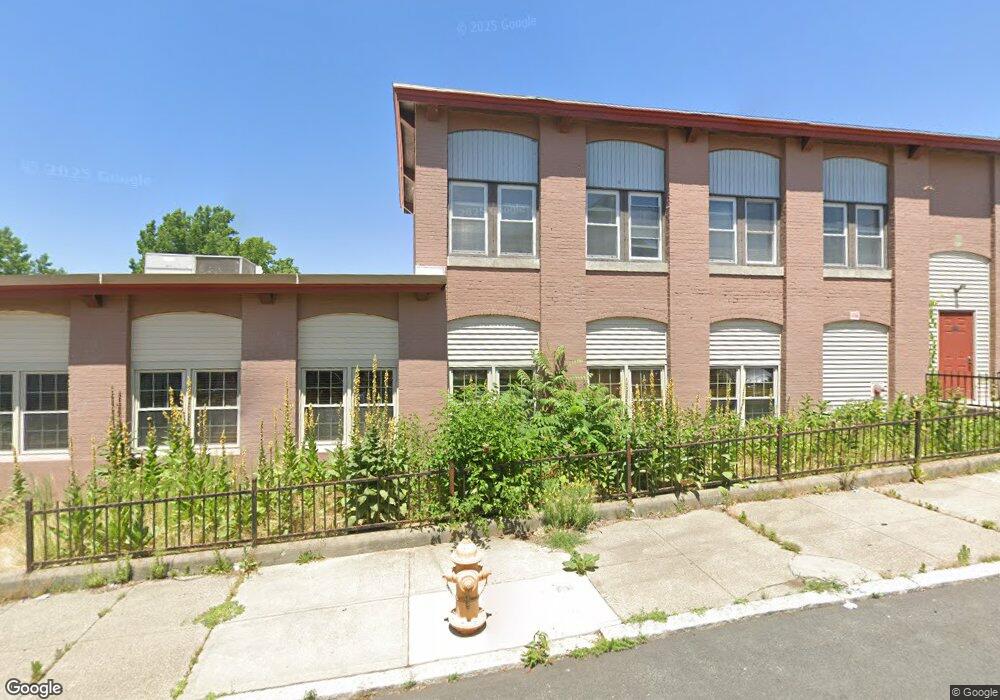 31 Privet St, Pawtucket, RI 02860 - photo 1