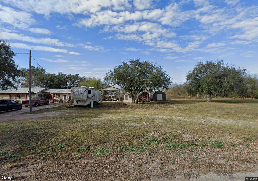 2219 Wofford Ln, Beeville, TX 78102 - photo 1