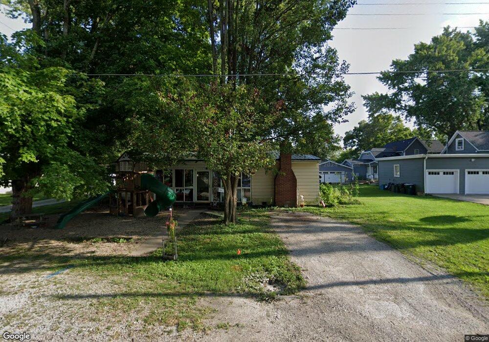 205 E Buckner St, Tuscola, IL 61953 - photo 1