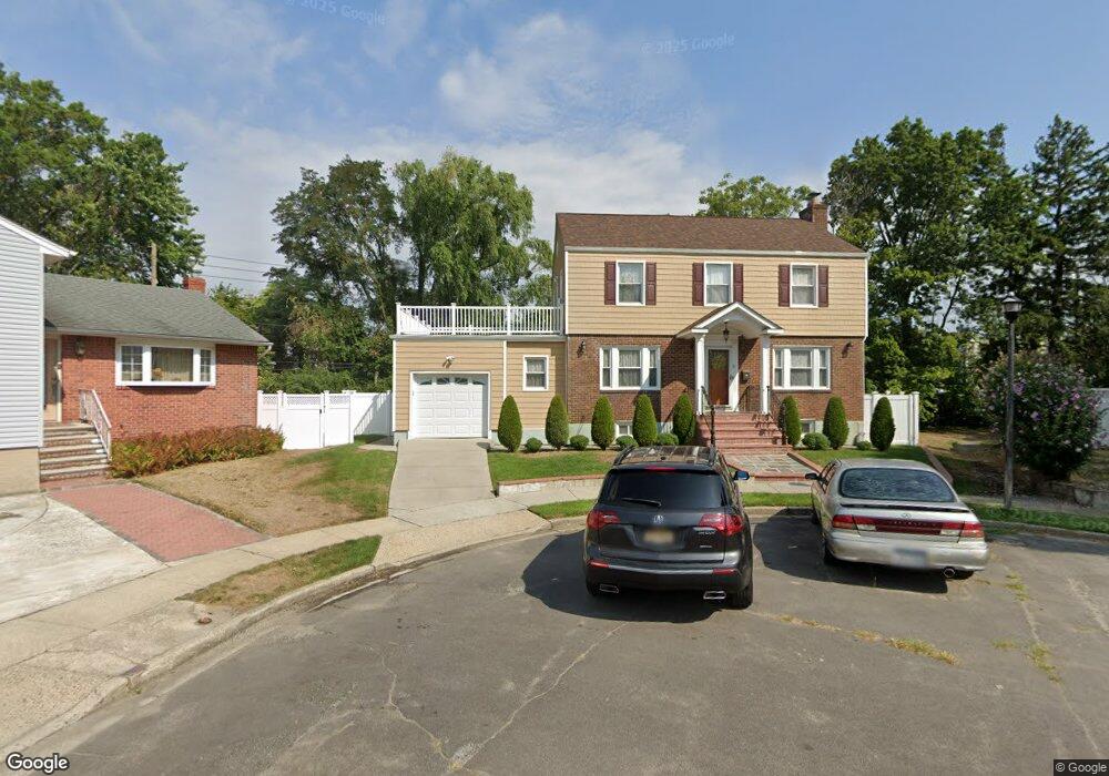 2 Damson Ln, Valley Stream, NY 11581 - photo 1