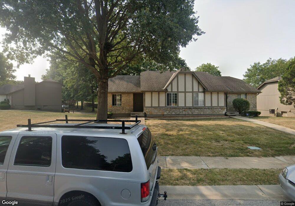 1300 NW Village Dr, Blue Springs, MO 64015 - photo 1