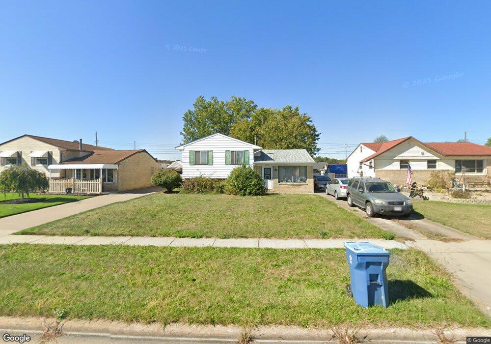 4316 Palm Ave, Lorain, OH 44055 - photo 1