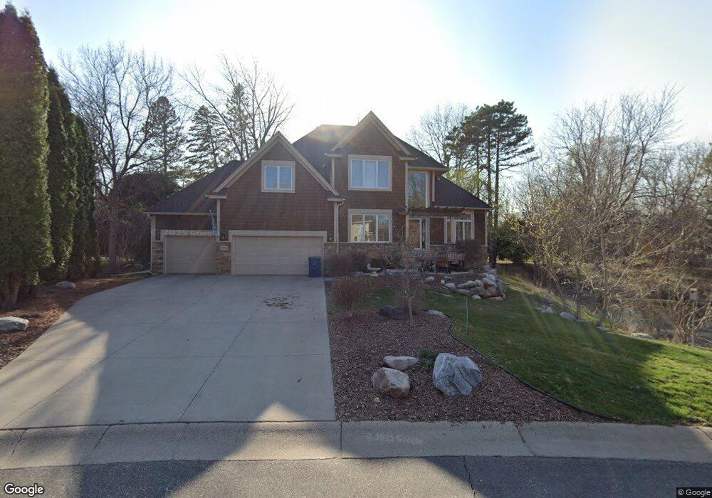 5740 Smithtown Way, Excelsior, MN 55331 - photo 1