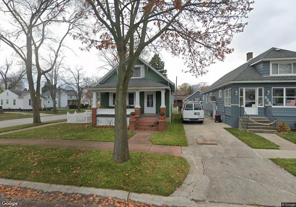 921 15th St, Port Huron, MI 48060 - photo 1