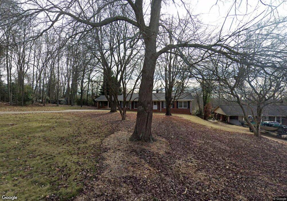 663 Mountain View Cir, Gainesville, GA 30501 - photo 1