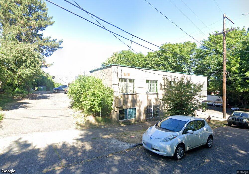 1810 N Argyle St, Portland, OR 97217 - photo 1