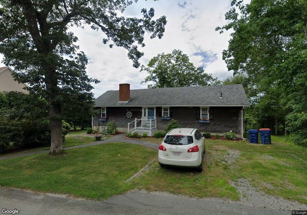 98 Angelica Ave, Mattapoisett, MA 02739 - photo 1