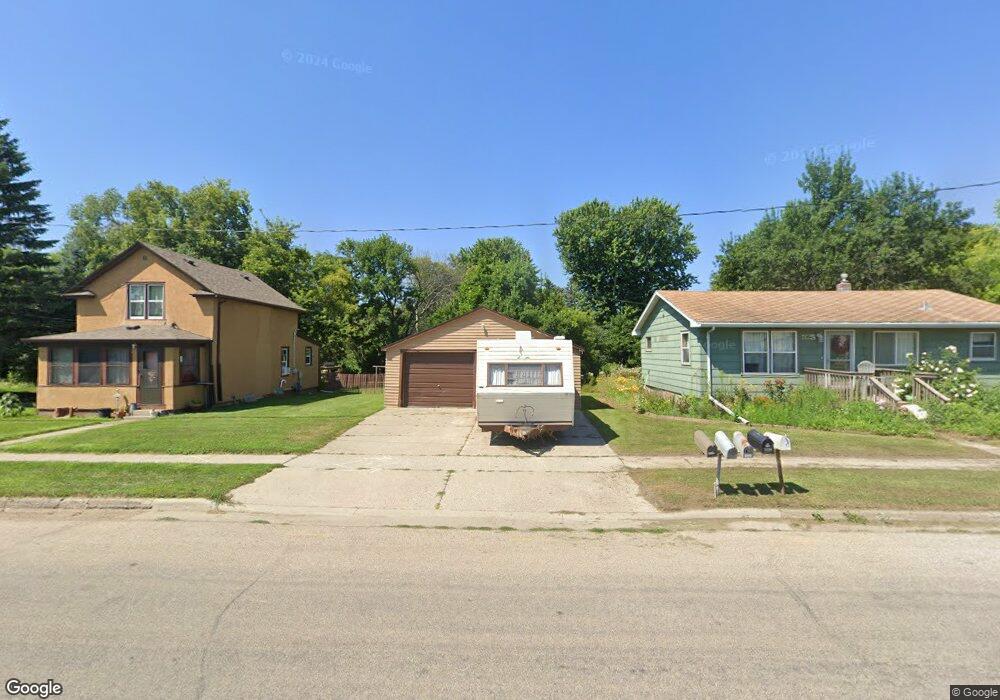 1125 4th Ave NW, Jamestown, ND 58401 - photo 1