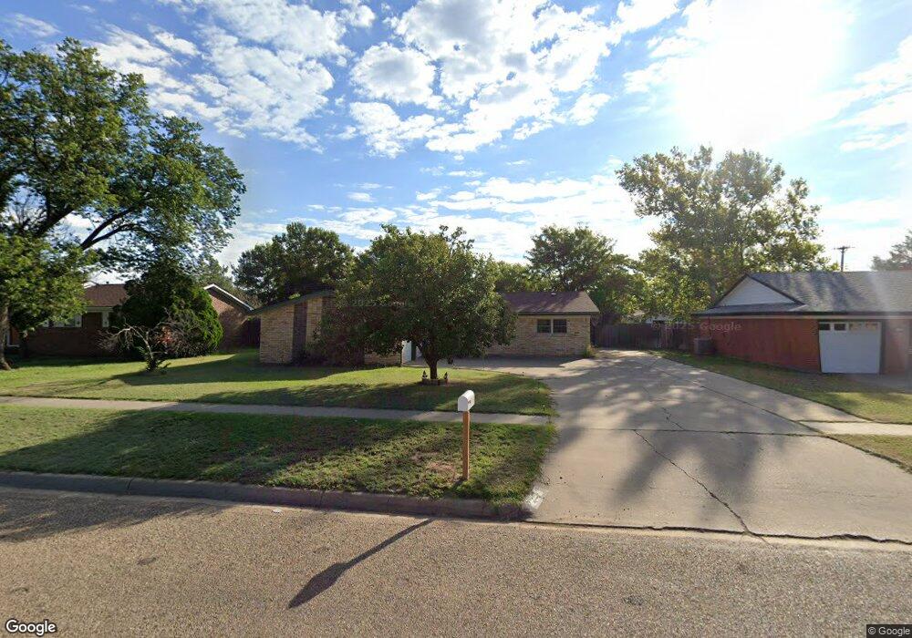 607 Phillips Dr, Dumas, TX 79029 - photo 1