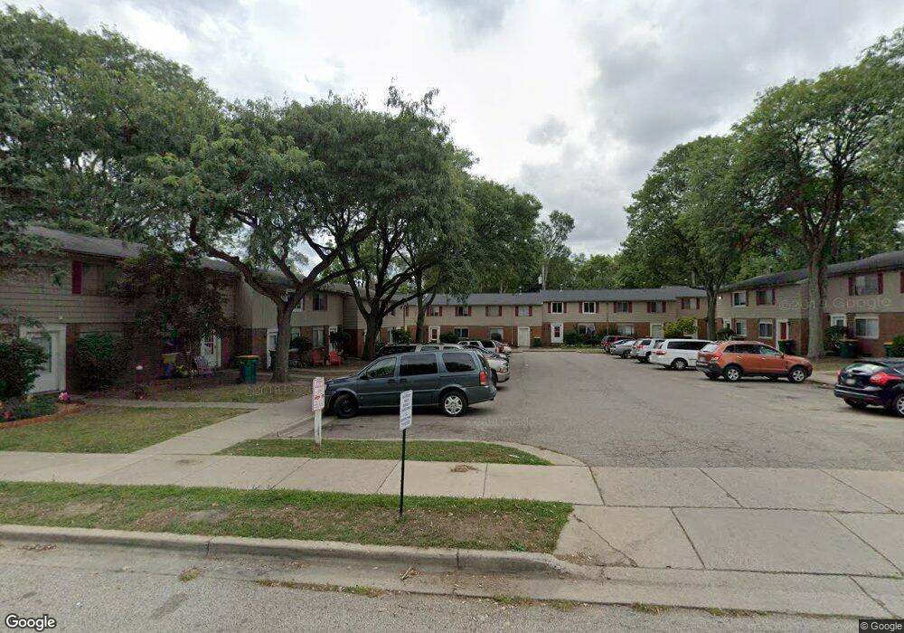 937 Vincent Ct unit 32, Lansing, MI 48910 - photo 1