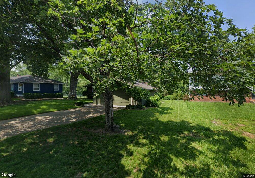 1514 SW 26th St, Topeka, KS 66611 - photo 1