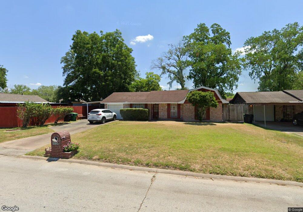 8838 Rutherford Ln, Houston, TX 77088 - photo 1