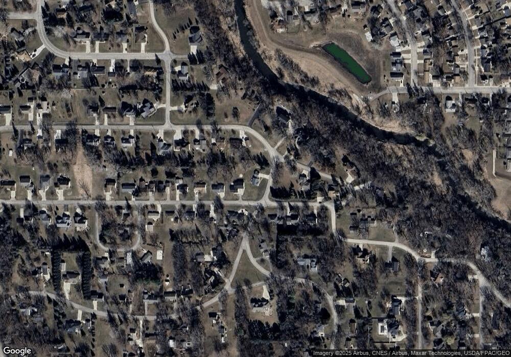 1010 22nd St SW, Austin, MN 55912 - photo 1