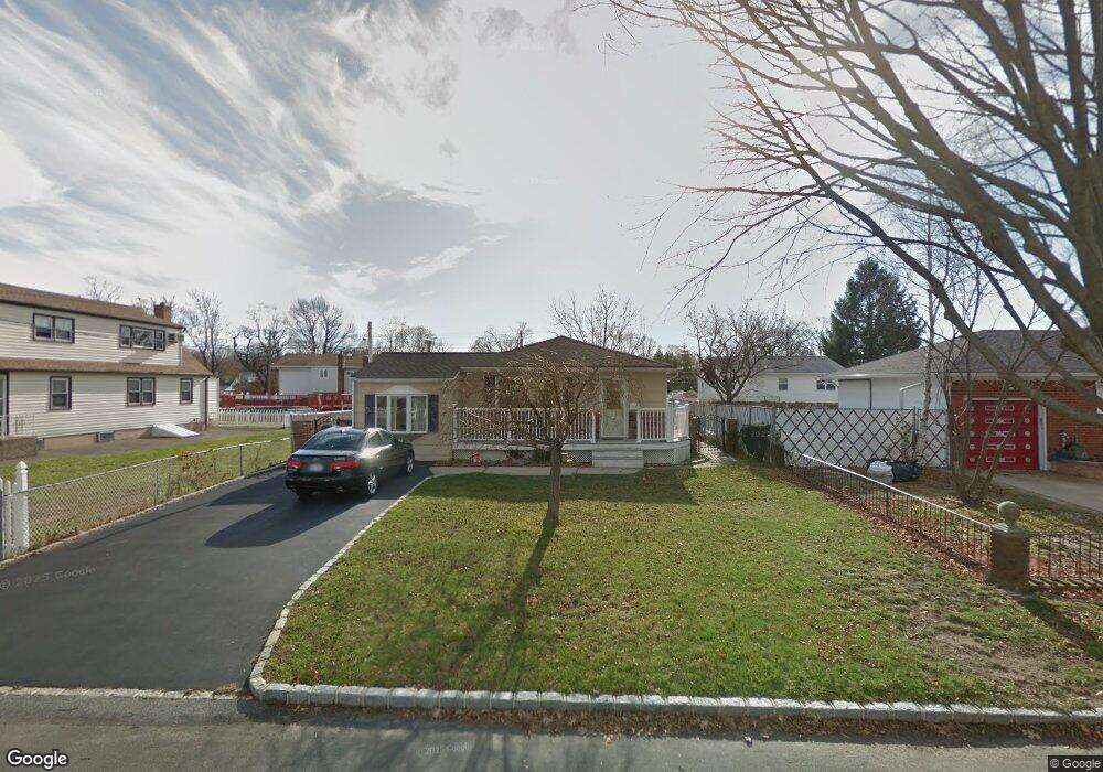 102 30th St, Copiague, NY 11726 - photo 1