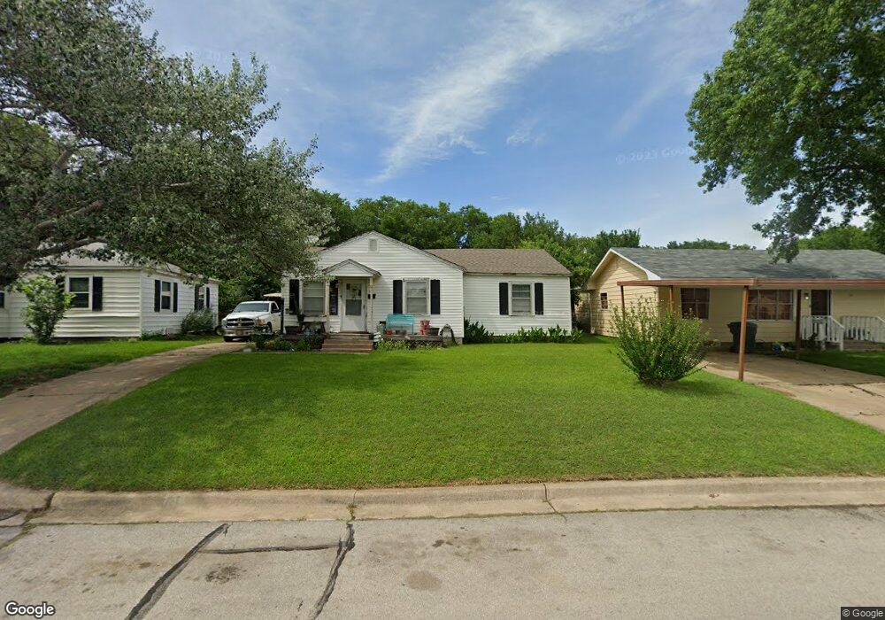 709 Maxwell St NW, Ardmore, OK 73401 - photo 1