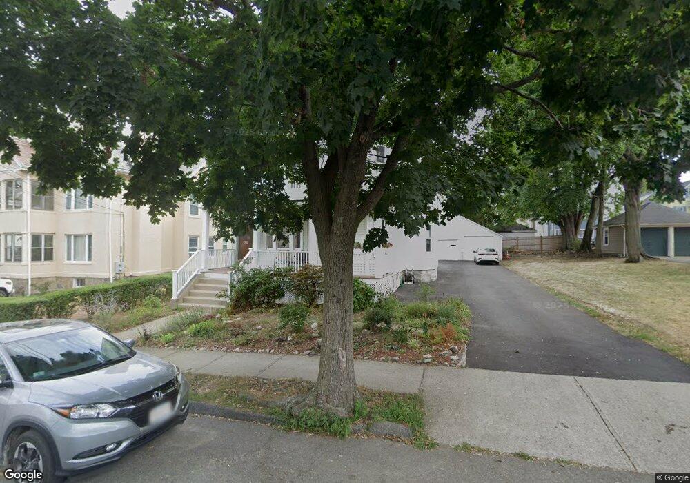 32B Spruce St unit B 1, Watertown, MA 02472 - photo 1