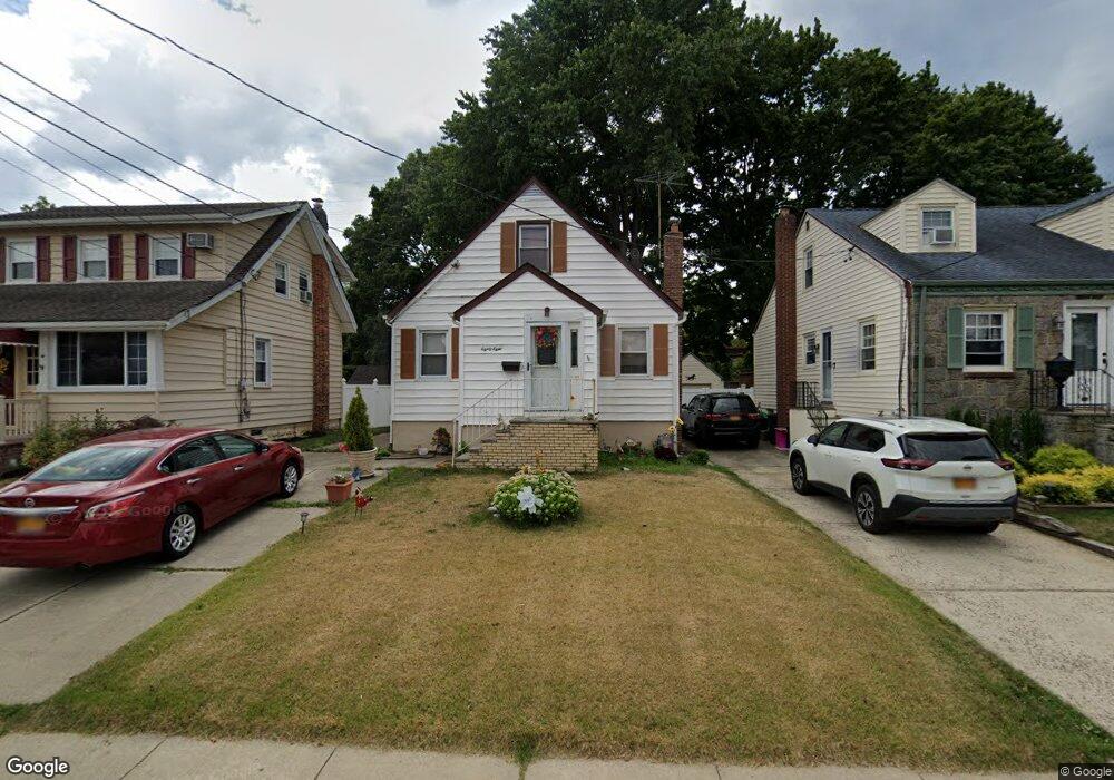 88 Lyon Place, Lynbrook, NY 11563 - photo 1