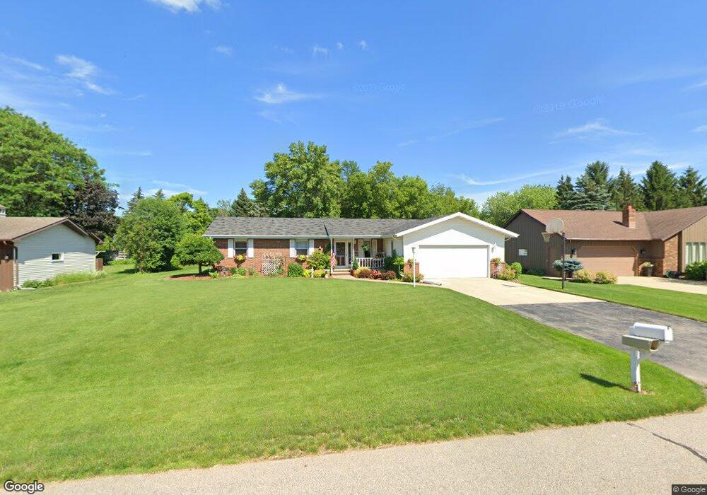 N376 Breezewood Dr, Appleton, WI 54915 - photo 1