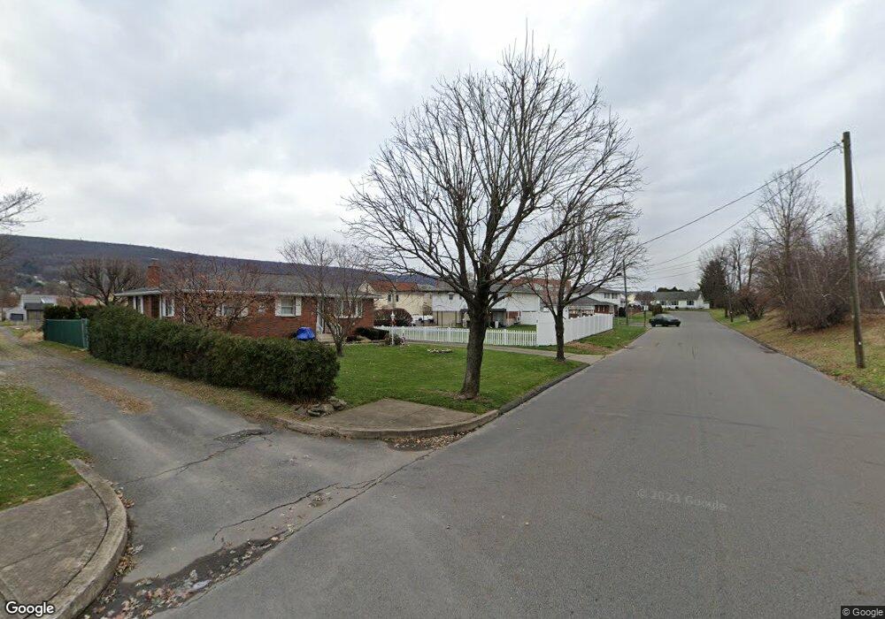 110 Meadowbrook Dr, Kingston, PA 18704 - photo 1