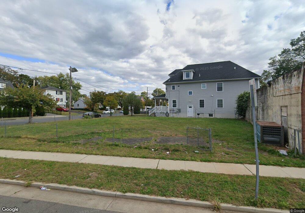 1052 E 2nd St, Plainfield, NJ 07062 - photo 1