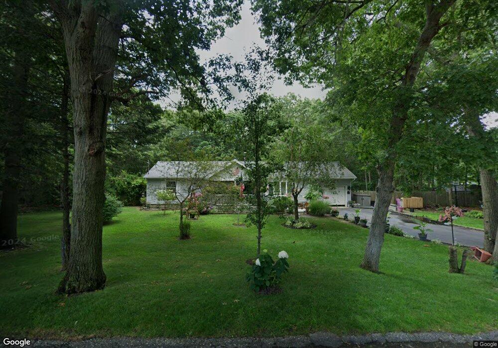 129 Washington Ave, Holtsville, NY 11742 - photo 1