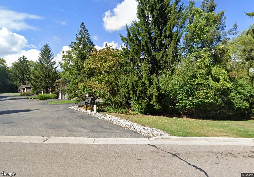 4104 Wabeek Lake Dr S, Bloomfield Hills, MI 48302 - photo 1