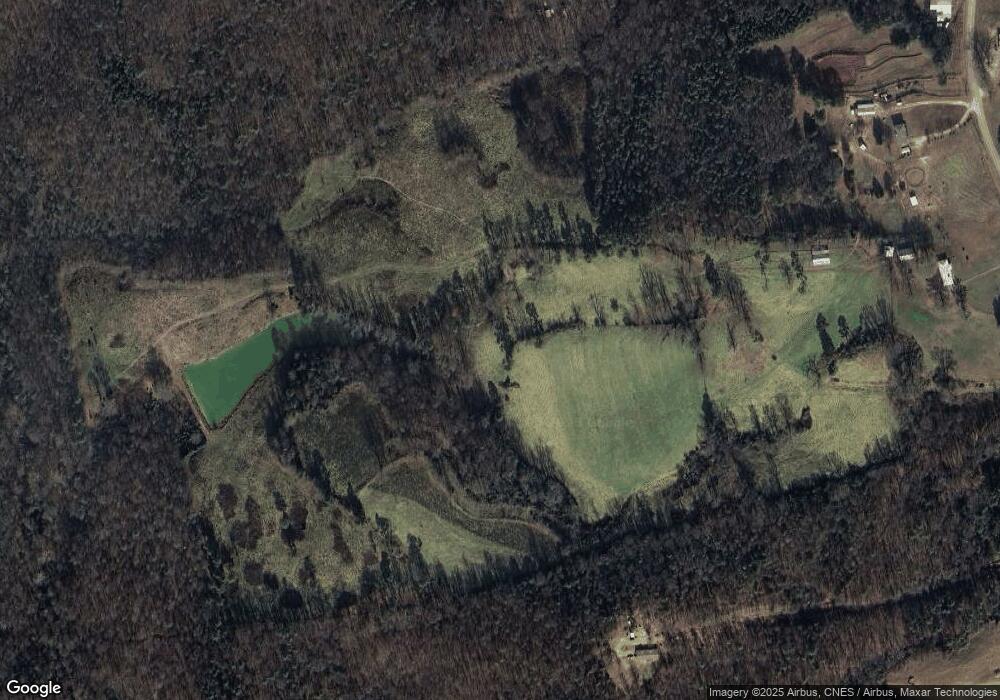 2929 Hunters Creek Rd, Carnesville, GA 30521 - photo 1