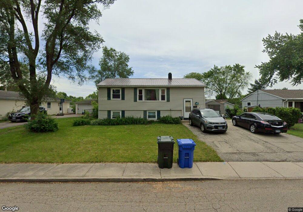 117 Pueblo Rd, Carpentersville, IL 60110 - photo 1