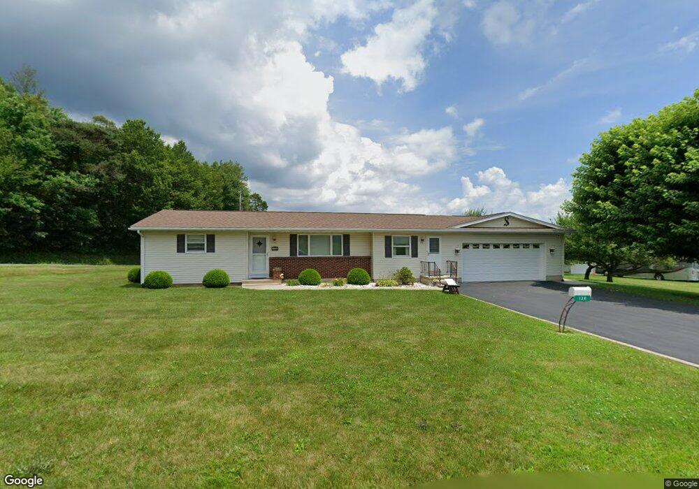128 Villas Crossing Rd, Tamaqua, PA 18252 - photo 1