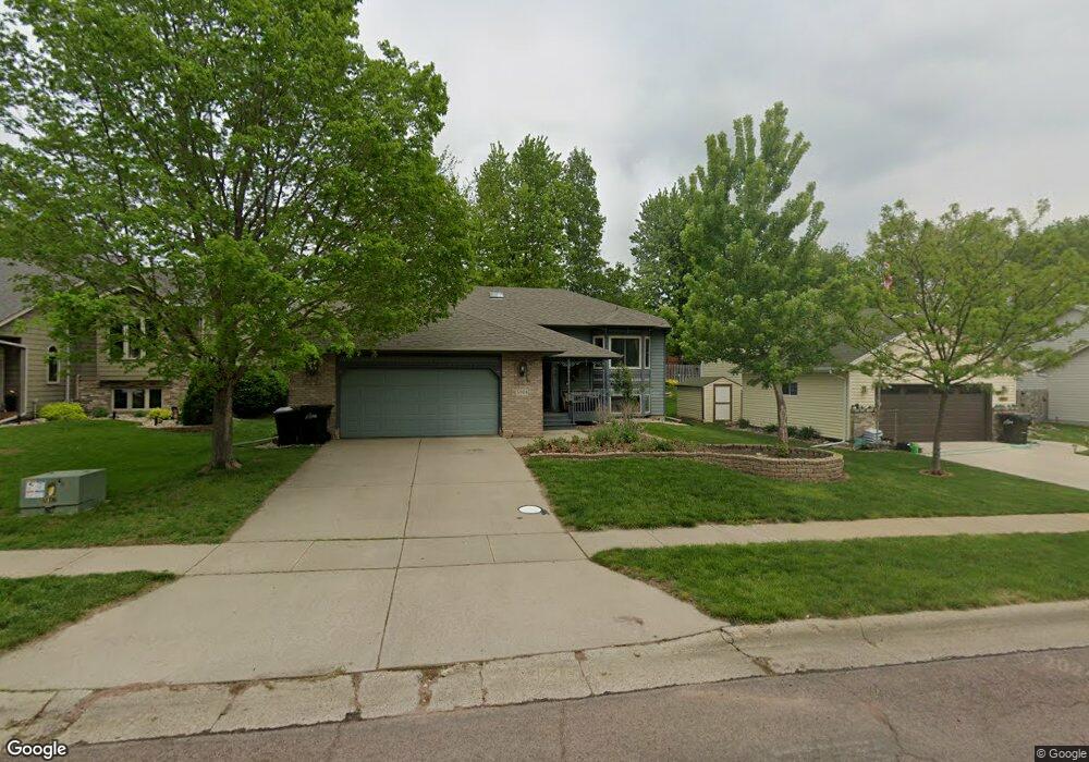 5004 E Blueridge Dr, Sioux Falls, SD 57110 - photo 1