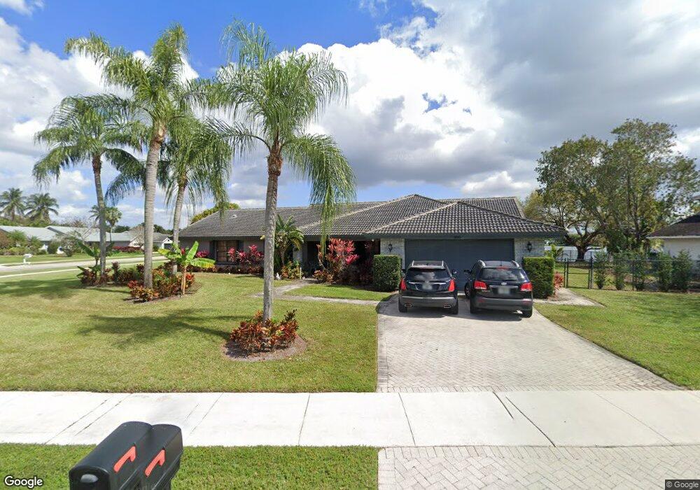 1810 SW 105th Ave, Davie, FL 33324 - photo 1