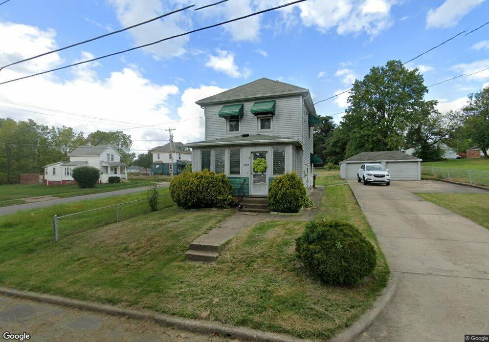 1202 Dakota St, Farrell, PA 16121 - photo 1