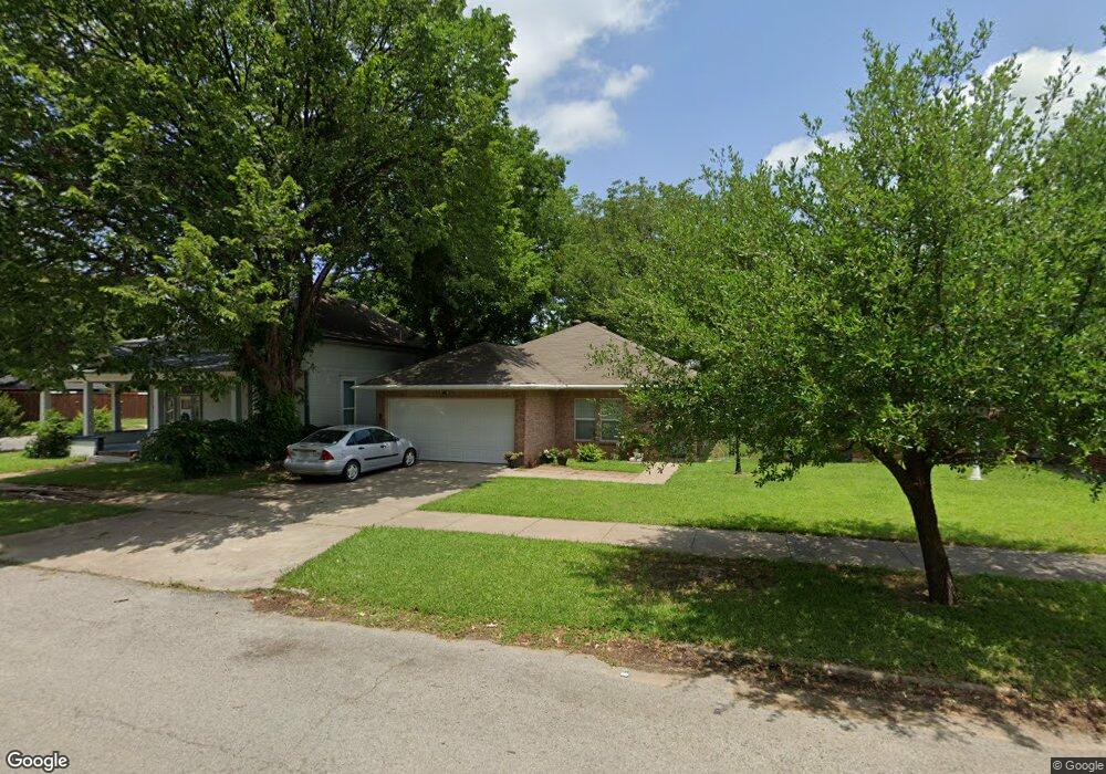 525 W Munson St, Denison, TX 75020 - photo 1