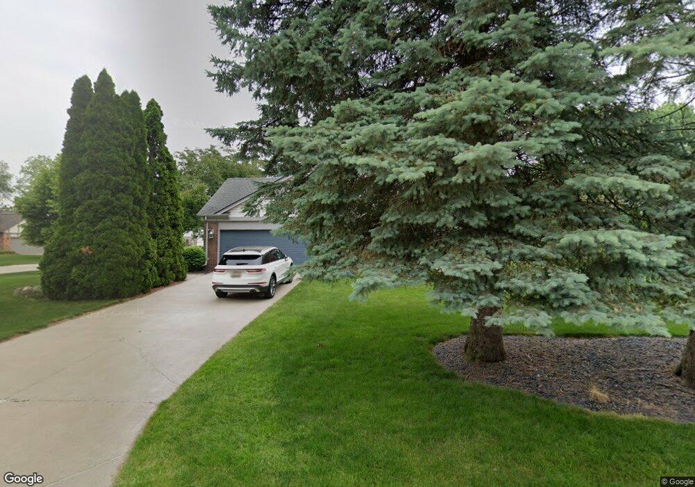 611 Shellbourne Dr, Rochester Hills, MI 48309 - photo 1