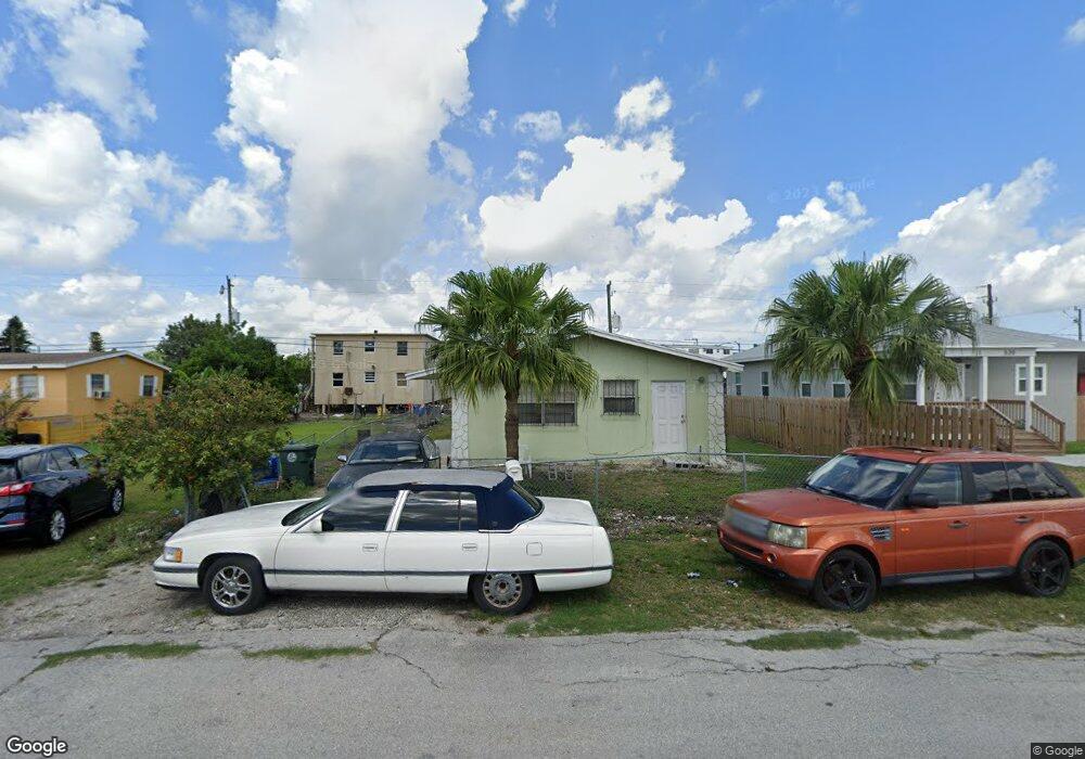 524 SW 4th St, Belle Glade, FL 33430 - photo 1